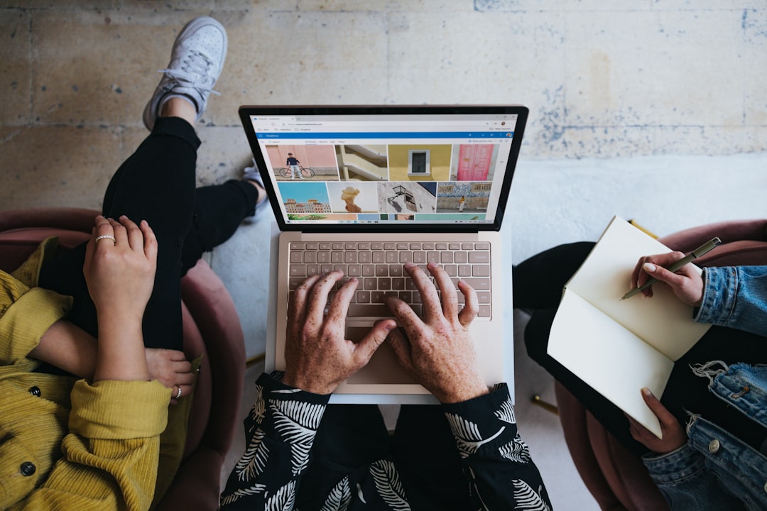 home-services-01 Microsoft Surface Laptop 3 in Sandstone
shot by: Nathan Dumlao